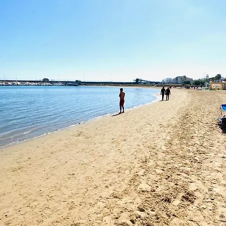 в 4 мин от пляжа Apartment